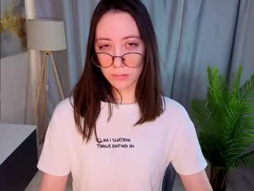 Retaschickedanz Chaturbate stream image from March 12, 2026