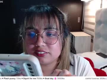 Yini_Angel07 Chaturbate stream image from March 12, 2026