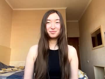 Xeniabungard Chaturbate stream image from March 12, 2026