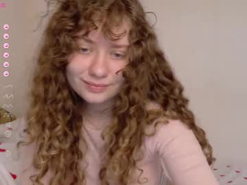 Milounee Chaturbate stream image from March 12, 2026
