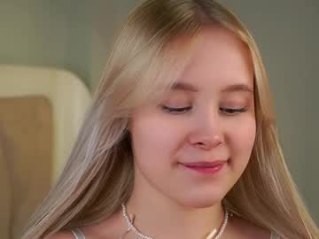 Naomibry Chaturbate stream image from March 12, 2026