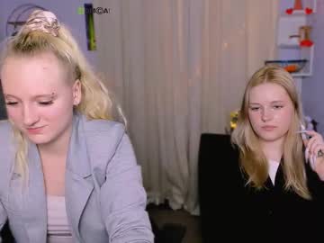 Trixy_Melison Chaturbate stream image from March 12, 2026