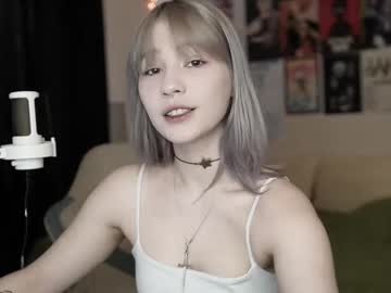 Traharaaa Chaturbate stream image from March 12, 2026