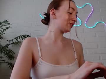 Whiteprincessluna Chaturbate stream image from March 12, 2026