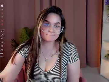 Leilawinx Chaturbate stream image from March 12, 2026