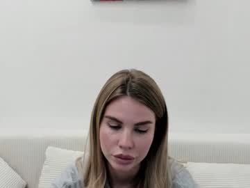Mollycem345 Chaturbate stream image from March 12, 2026
