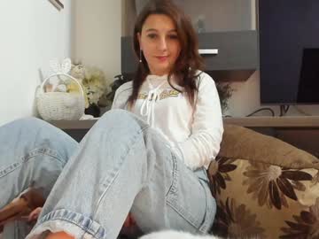 Mellbell_ Chaturbate stream image from March 12, 2026