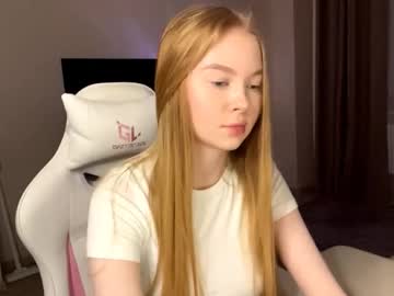 Foxyenchantress Chaturbate stream image from March 12, 2026