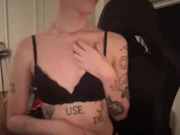 Petite_Peachyy Chaturbate stream image from March 13, 2026