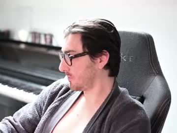 Shape80 Chaturbate stream image from March 13, 2026