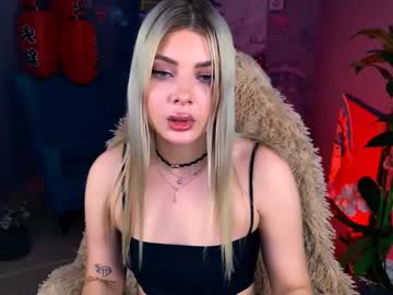 Hyileyclark Chaturbate stream image from March 13, 2026