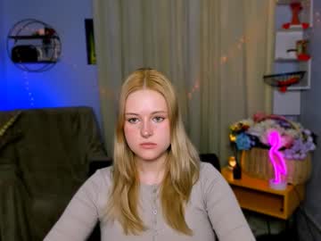 Trixy_Melison Chaturbate stream image from March 13, 2026