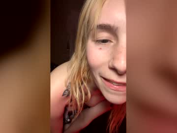 Blondiesin Chaturbate stream image from March 14, 2026
