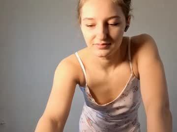 Kristandaty Chaturbate stream image from March 14, 2026