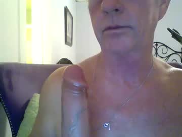 Cumngetit910 Chaturbate stream image from March 14, 2026