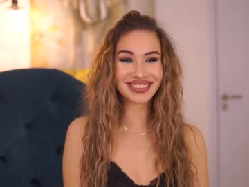 Hollybeatrix Chaturbate stream image from March 14, 2026