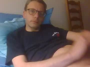 Bernie484237 Chaturbate stream image from March 14, 2026
