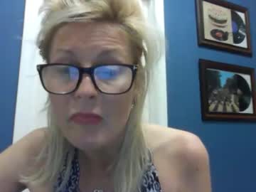 Ledzc Chaturbate stream image from March 15, 2026