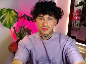 Stevennavarro Chaturbate stream image from March 15, 2026