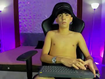 Michael_Twinkk Chaturbate stream image from March 15, 2026