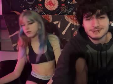 Monmonfloof Chaturbate stream image from March 15, 2026