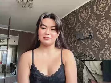 Nellytarallo Chaturbate stream image from March 15, 2026