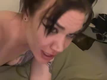Ravenrayyy Chaturbate stream image from March 15, 2026