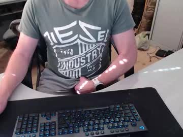 Poodledude Chaturbate stream image from March 15, 2026