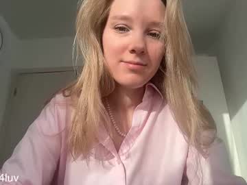 L1n4luv Chaturbate stream image from March 15, 2026