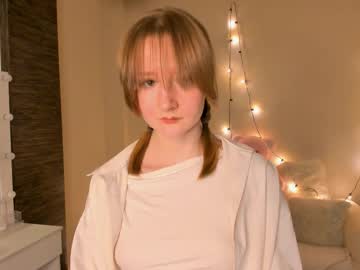 Mallorygray Chaturbate stream image from March 15, 2026