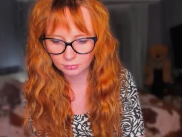 Klementinagirl Chaturbate stream image from March 15, 2026