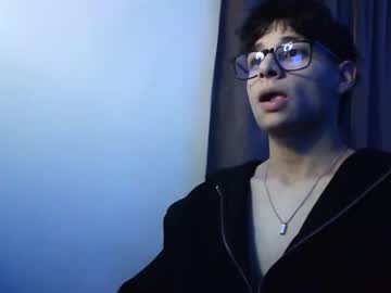 Holis2127489 Chaturbate stream image from March 16, 2026