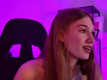 Sweety_Emilya Chaturbate stream image from March 16, 2026