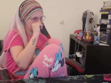 Lisaathomass Chaturbate stream image from March 16, 2026