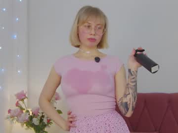 Bella_Carillo Chaturbate stream image from March 16, 2026