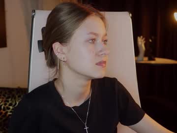 Evemundie Chaturbate stream image from March 16, 2026