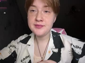 Alisiakapp Chaturbate stream image from March 16, 2026
