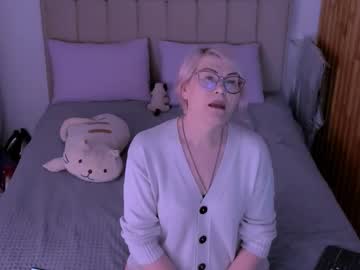 Sabrinamacmarren Chaturbate stream image from March 16, 2026