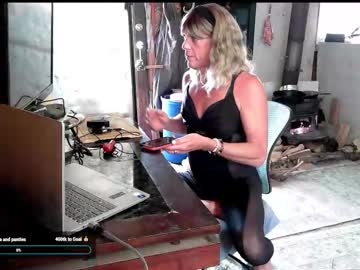 Sarahhampton Chaturbate stream image from March 16, 2026