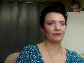 Hotmamaqueen234 Chaturbate stream image from March 16, 2026