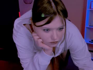 Lola_Moans Chaturbate stream image from March 16, 2026