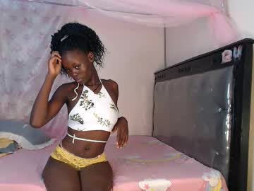 Essyesther Chaturbate stream image from March 16, 2026