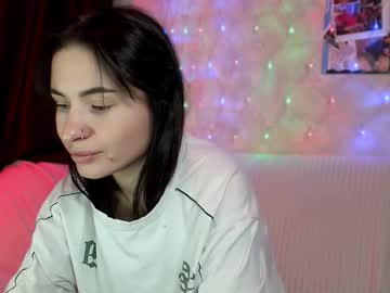 Kristinsquirt Chaturbate stream image from March 16, 2026