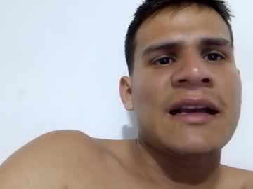 Chapaelunico Chaturbate stream image from March 17, 2026