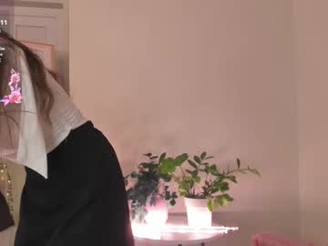 Suzane_Martin Chaturbate stream image from March 17, 2026