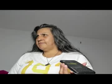 Merlyna_Goldens Chaturbate stream image from March 17, 2026