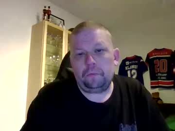 Fluffy_Espen Chaturbate stream image from March 17, 2026