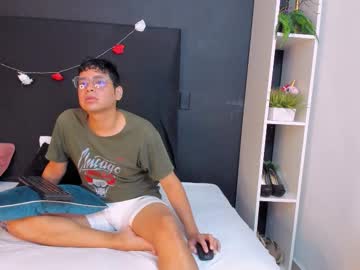 Ian_Yin Chaturbate stream image from March 17, 2026