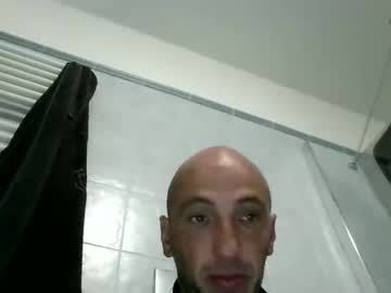 Alex120475 Chaturbate stream image from March 17, 2026