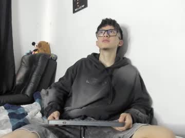 Troy_Rouge Chaturbate stream image from March 17, 2026